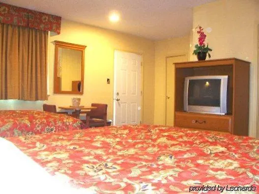 Deluxe Inn - Savannah 2*,